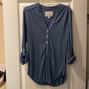 Amour vert tshirt with roll up sleeves